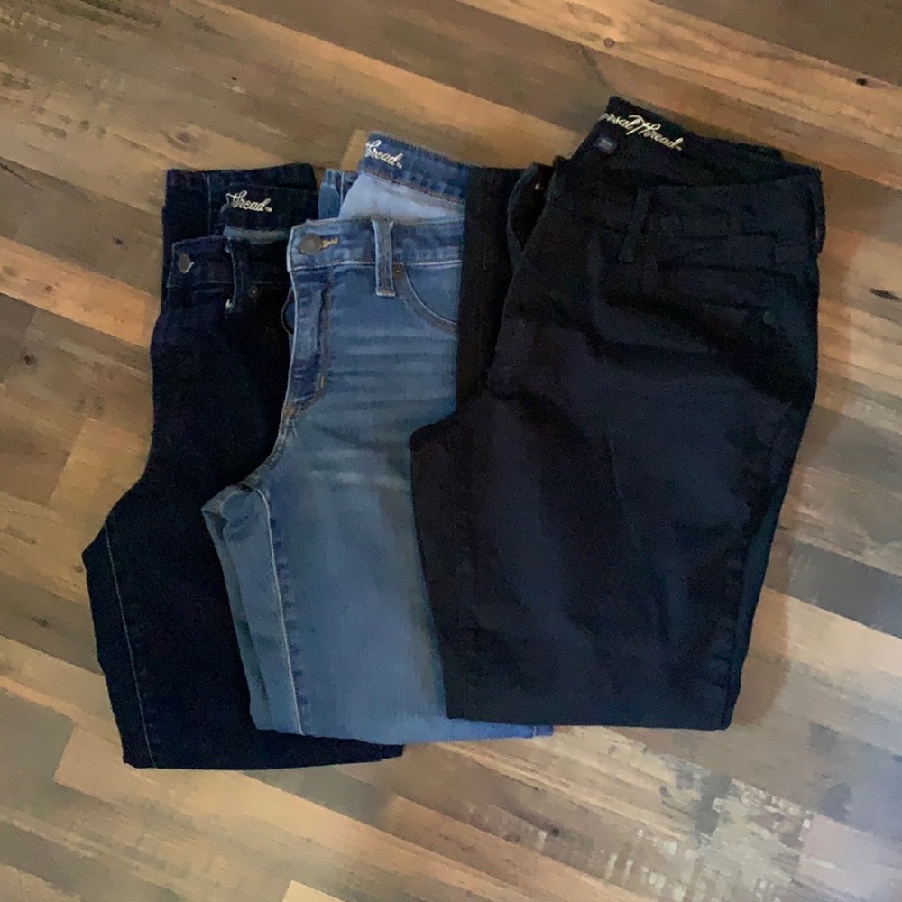 Universal Thread- 3 pair- Jeggings/Jeans Bundle.